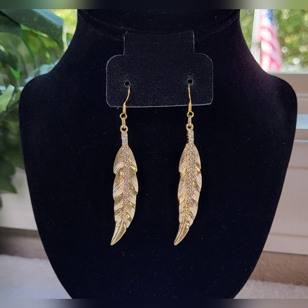 Feather and Rhinestone Statement Dangle Earrings / Pierced - Picture 5 of 6